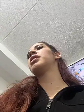 Snapshot of elodie_rouge chatting on July 14, 2026, 12:44 pm elodie rouge online show from July 14, 2026, 12:44 pm