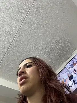 Snapshot of elodie_rouge chatting on July 3, 2026, 11:28 am elodie rouge online show from July 3, 2026, 11:28 am