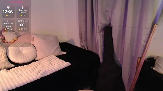 Mia Volkova  online show from February 4, 2026, 1:06 pm