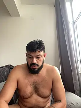 Snapshot of latinCuplex chatting on February 9, 2026, 9:51 am latinCuplex online show from February 9, 2026, 9:51 am