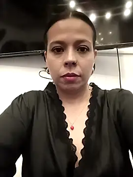 RossyAlvarez online show from August 5, 2026, 4:50 am
