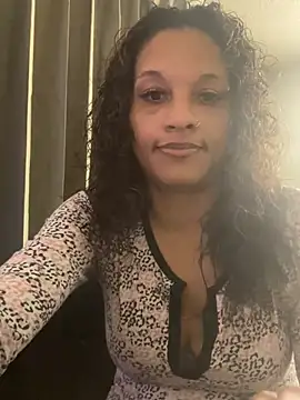 icanbeyourplaytoy online show from January 18, 2026, 6:17 am