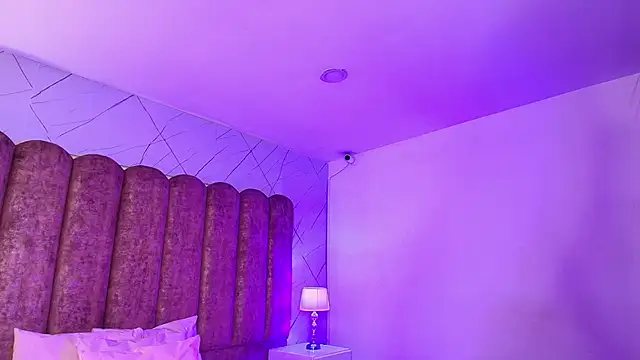 ShadowLune online show from February 11, 2026, 7:36 pm