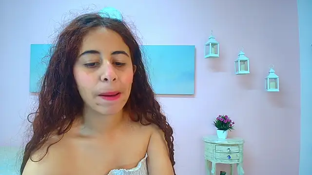 scarlett clyde online show from July 3, 2026, 12:44 pm