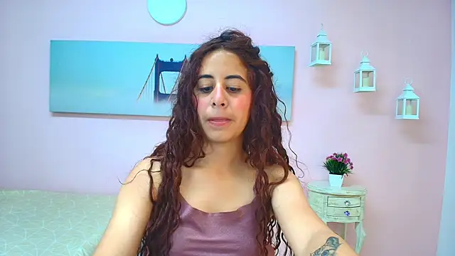 scarlett clyde online show from June 27, 2026, 12:44 pm
