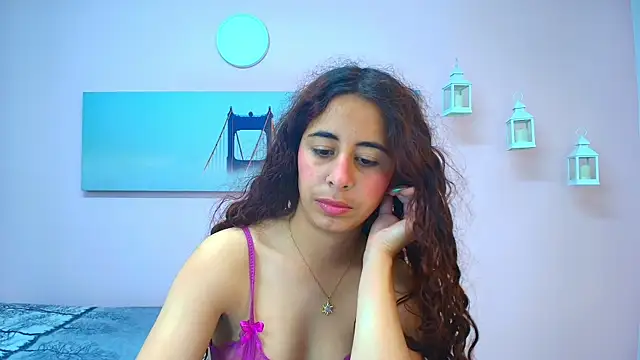scarlett clyde online show from July 12, 2026, 12:39 pm