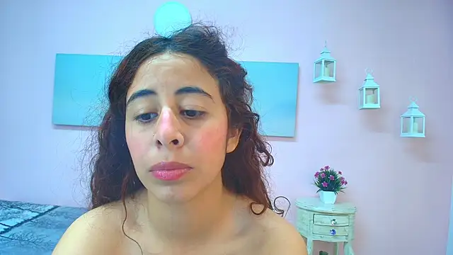 scarlett clyde online show from July 26, 2026, 1:51 pm