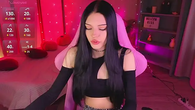 Kelly  Bunny online show from May 4, 2026, 6:06 am