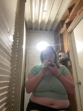lucycomestrue online show from July 2, 2026, 3:23 am