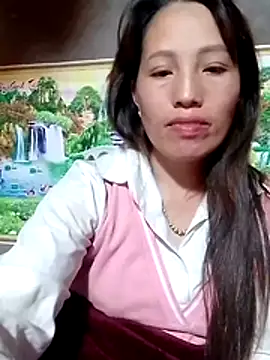 Gummiesu online show from May 11, 2026, 5:32 pm