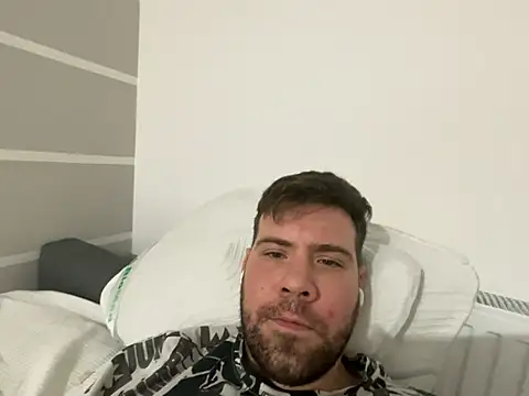 Snapshot of danxx0 chatting on January 15, 2026, 5:22 am danxx0 online show from January 15, 2026, 5:22 am