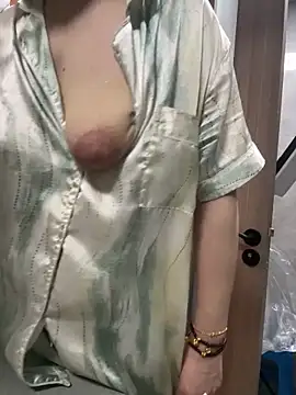 Cheating-wife online show from June 14, 2026, 1:23 pm