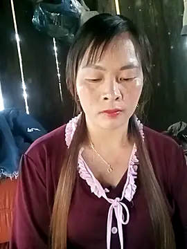 Bling sexy online show from April 22, 2026, 11:44 pm