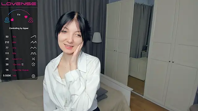 RoxanneComisky online show from February 1, 2026, 7:06 am