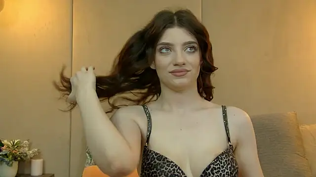 Snapshot of EllieWest chatting on July 13, 2026, 4:56 am EllieWest online show from July 13, 2026, 4:56 am