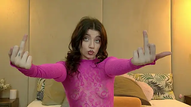 Snapshot of EllieWest chatting on July 20, 2026, 10:39 am EllieWest online show from July 20, 2026, 10:39 am