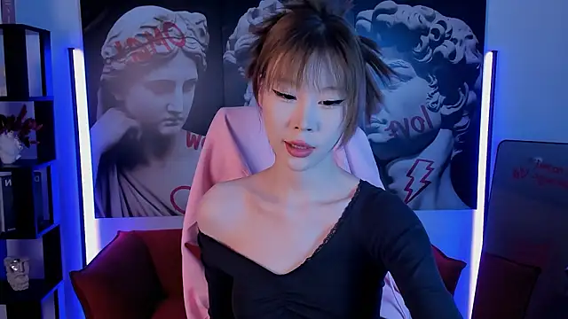 Snapshot of SarahRice chatting on March 9, 2026, 4:54 pm SarahRice online show from March 9, 2026, 4:54 pm