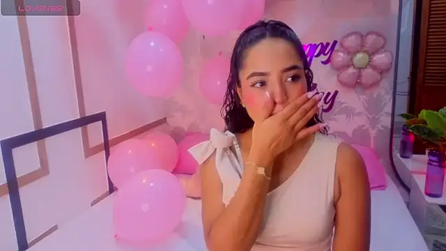 Emma Thompssonn online show from June 8, 2026, 12:38 pm