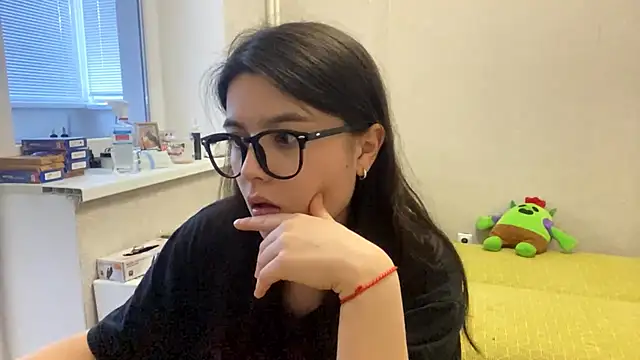 SaintMari online show from June 21, 2026, 2:34 pm