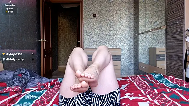 Snapshot of MousyHello chatting on February 15, 2026, 5:30 am MousyHello online show from February 15, 2026, 5:30 am