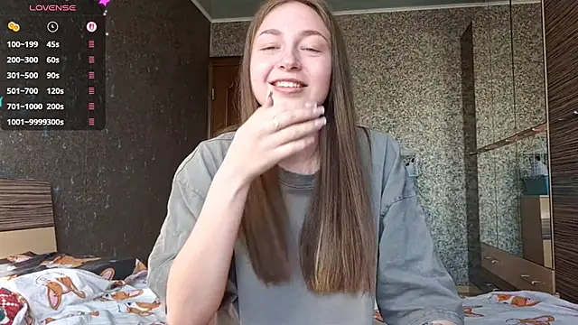 Snapshot of MousyHello chatting on March 2, 2026, 7:26 am MousyHello online show from March 2, 2026, 7:26 am