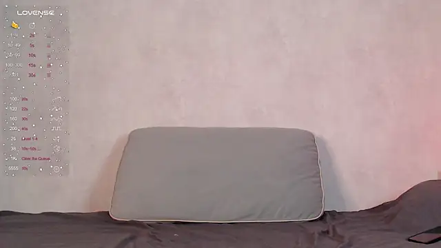 Snapshot of Elise_Day chatting on June 7, 2026, 12:54 pm Elise Day online show from June 7, 2026, 12:54 pm