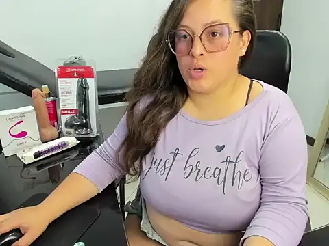 Sarah Boobs  online show from February 12, 2026, 8:08 pm