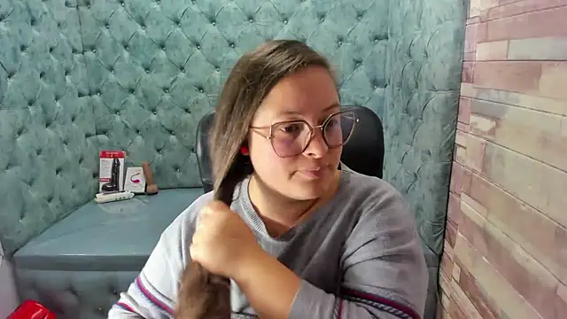 Sarah Boobs  online show from June 13, 2026, 3:37 am
