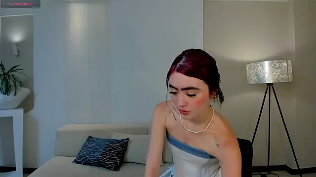 DaliaRose  online show from March 13, 2026, 8:14 pm