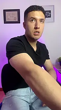 Snapshot of Alexander_Connor chatting on July 22, 2026, 11:56 am Alexander Connor online show from July 22, 2026, 11:56 am