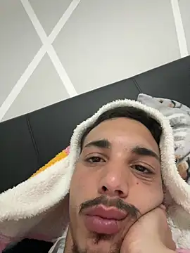 piccolo2002 online show from March 19, 2026, 7:52 am