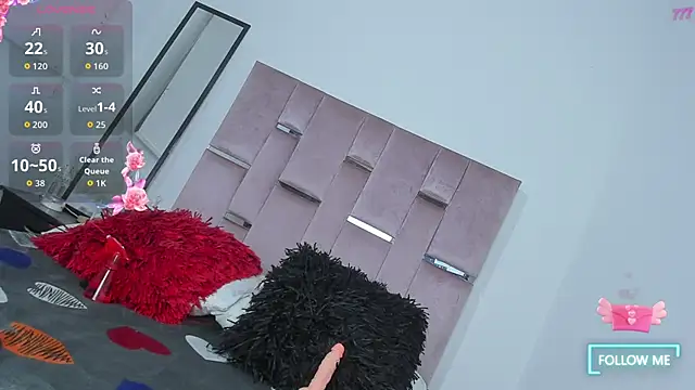 solesito hotx online show from January 18, 2026, 3:10 am