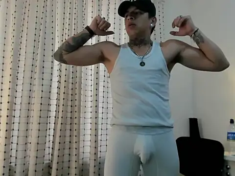 cami-coral1 online show from February 3, 2026, 8:03 pm