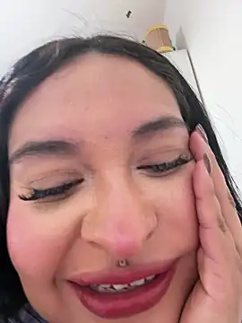 Snapshot of Nailealipsglossy chatting on January 19, 2026, 9:46 am Nailealipsglossy online show from January 19, 2026, 9:46 am