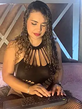 Snapshot of TianaRios_Pink chatting on March 13, 2026, 10:59 pm TianaRios Pink online show from March 13, 2026, 10:59 pm