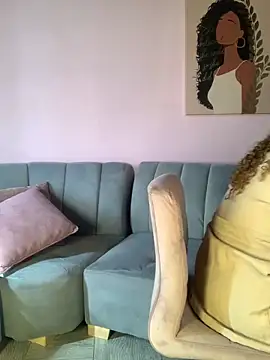 Snapshot of TianaRios_Pink chatting on March 4, 2026, 2:14 pm TianaRios Pink online show from March 4, 2026, 2:14 pm