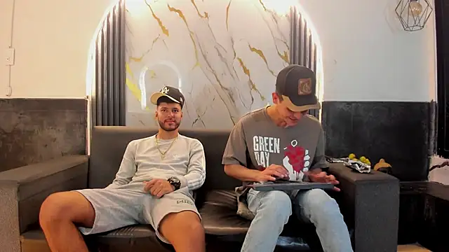 Angel Villareal online show from March 17, 2026, 4:15 am