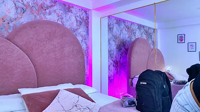 Cloeh Moon online show from February 4, 2026, 7:53 pm