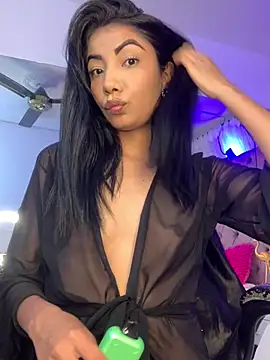 Auri   online show from August 4, 2026, 7:40 pm