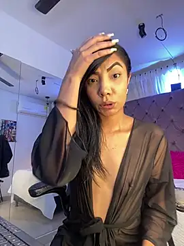 Auri   online show from August 1, 2026, 7:34 pm