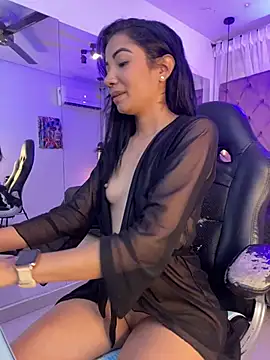 Auri   online show from July 2, 2026, 7:31 pm