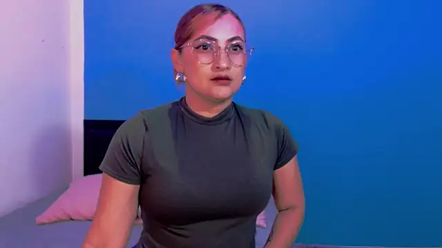 Snapshot of Analia111 chatting on March 28, 2026, 1:06 am Analia111 online show from March 28, 2026, 1:06 am