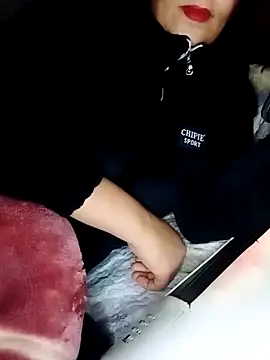 Snapshot of Naughty-Yousra chatting on February 22, 2026, 8:49 am Naughty-Yousra online show from February 22, 2026, 8:49 am