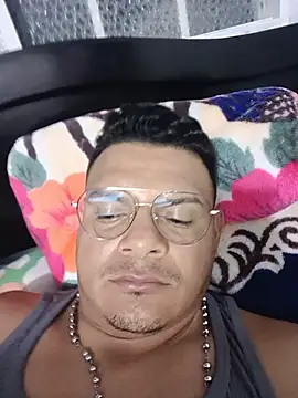 Morenoblasquez online show from June 20, 2026, 2:38 am
