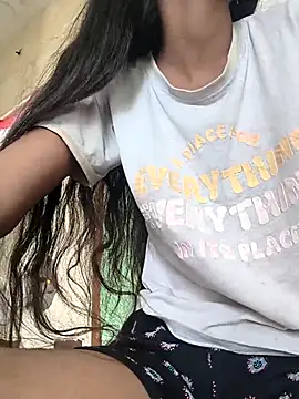 Cute-Natashaa online show from May 13, 2026, 7:48 am