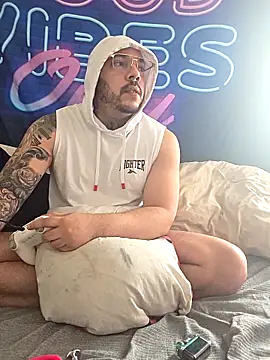 SlaveX2 online show from February 13, 2026, 8:58 am