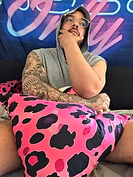 SlaveX2 online show from February 8, 2026, 12:25 pm