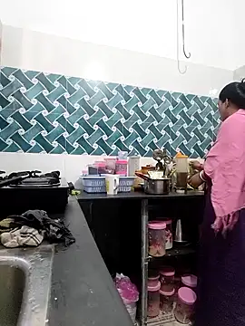 Hot-Tinaa online show from February 27, 2026, 2:34 am