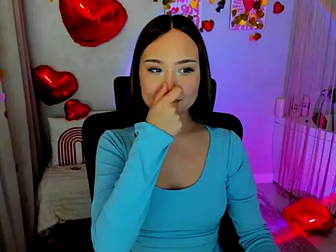 GlowMe online show from February 4, 2026, 7:20 pm