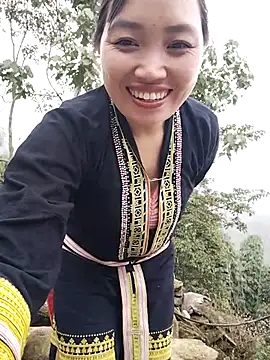 Snapshot of lia-coy chatting on February 17, 2026, 5:05 am lia-coy online show from February 17, 2026, 5:05 am